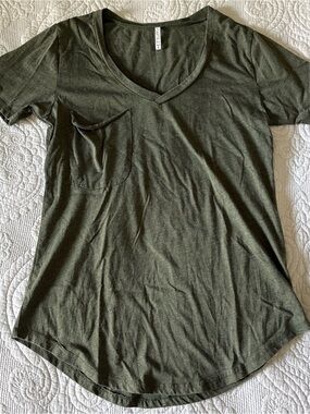 Zsupply V-Neck Short Sleeve Pocket Tee - Olive